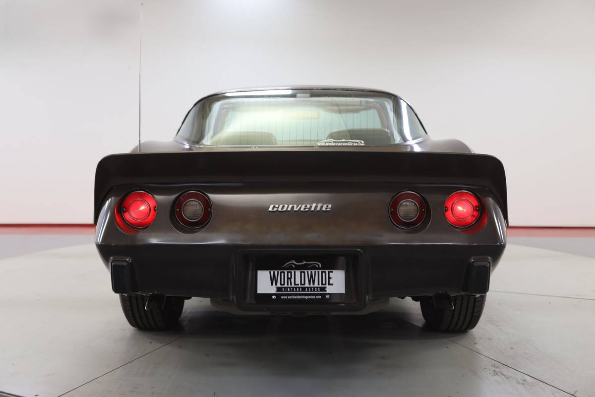 Chevrolet-Corvette-l82-1979-brown-149369-10