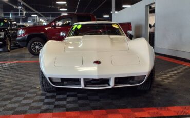 Chevrolet-Corvette-stingray-1974-white-85828-1