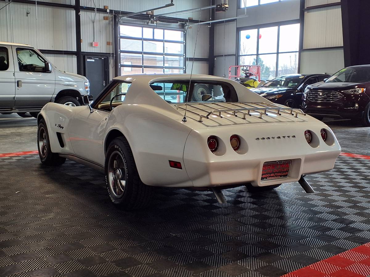 Chevrolet-Corvette-stingray-1974-white-85828-3