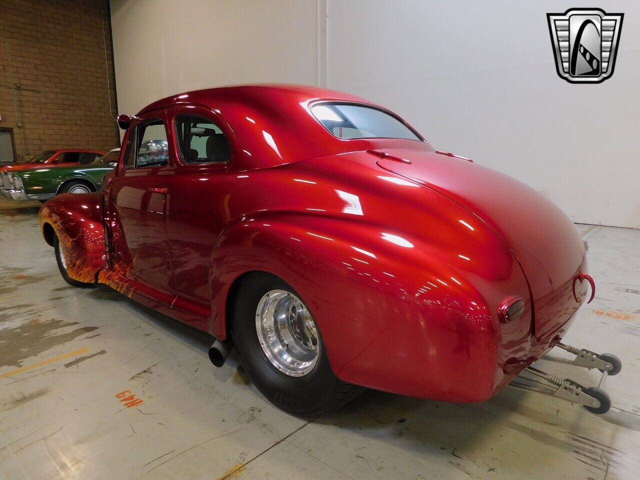 Chevrolet-Coupe-1947-Red-Gray-0-2