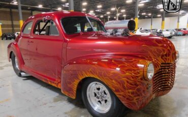 Chevrolet-Coupe-1947-Red-Gray-0-5