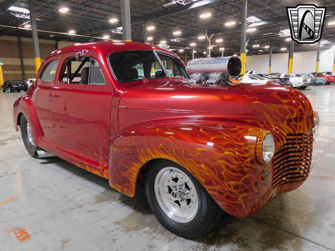 Chevrolet-Coupe-1947-Red-Gray-0-5