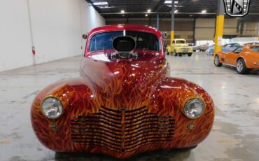 Chevrolet-Coupe-1947-Red-Gray-0-6