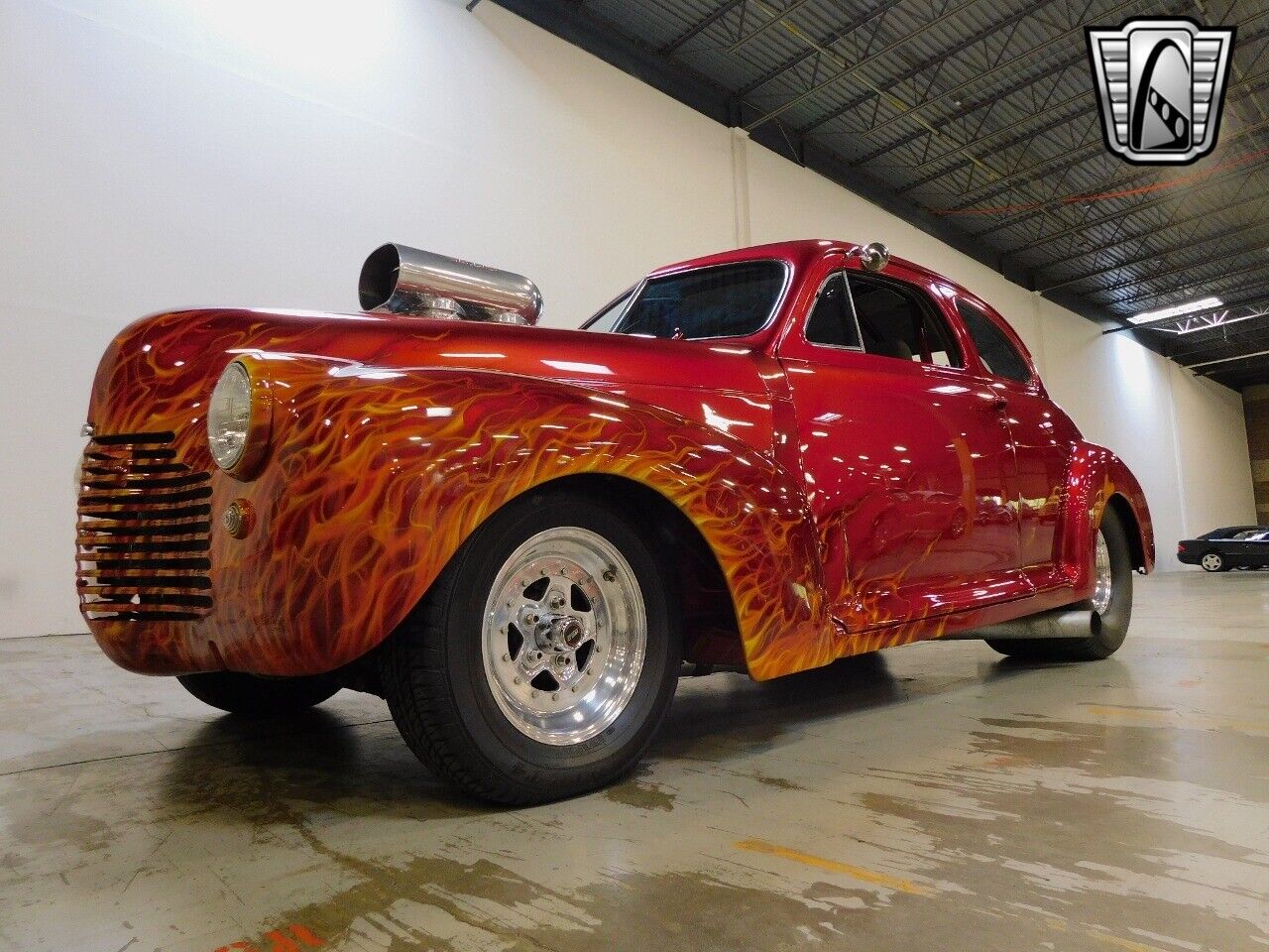 Chevrolet-Coupe-1947-Red-Gray-0-7