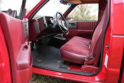 Chevrolet-Custom-Pickup-1989-Red-Red-194769-10