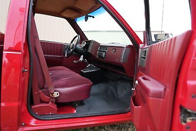 Chevrolet-Custom-Pickup-1989-Red-Red-194769-11