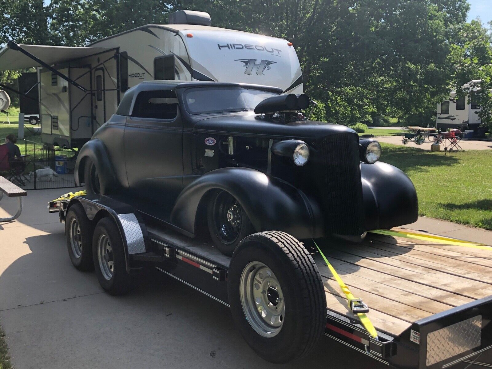 Chevrolet-Deluxe-Coupe-1938-Black-Black-1609-7