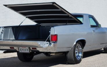 Chevrolet-El-Camino-1972-Silver-Red-85181-3