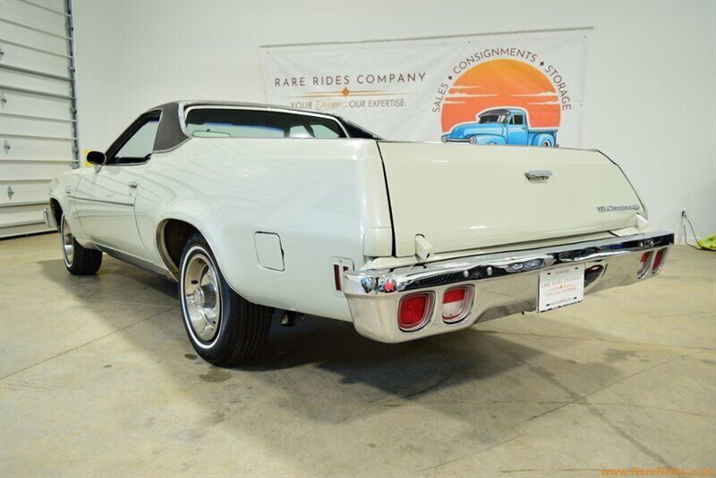 Chevrolet-El-Camino-1975-White-100446-2