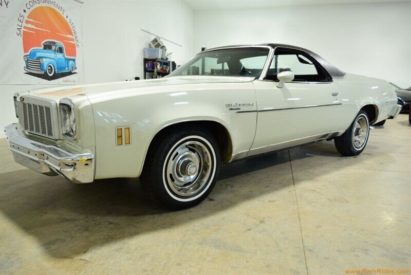 Chevrolet-El-Camino-1975-White-100446-8