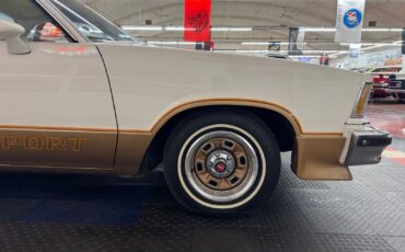 Chevrolet-El-Camino-1978-White-Tan-90167-27