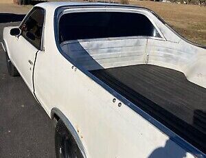 Chevrolet-El-Camino-1979-White-53107-3