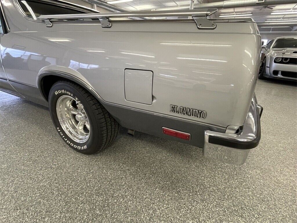 Chevrolet-El-Camino-1987-Maroon-82310-10