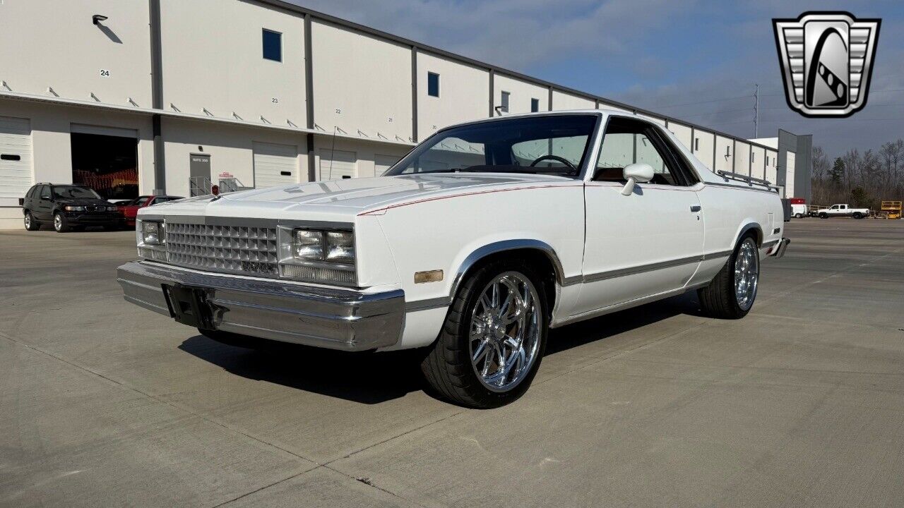 Chevrolet-El-Camino-Cabriolet-1984-White-Brown-83884-2