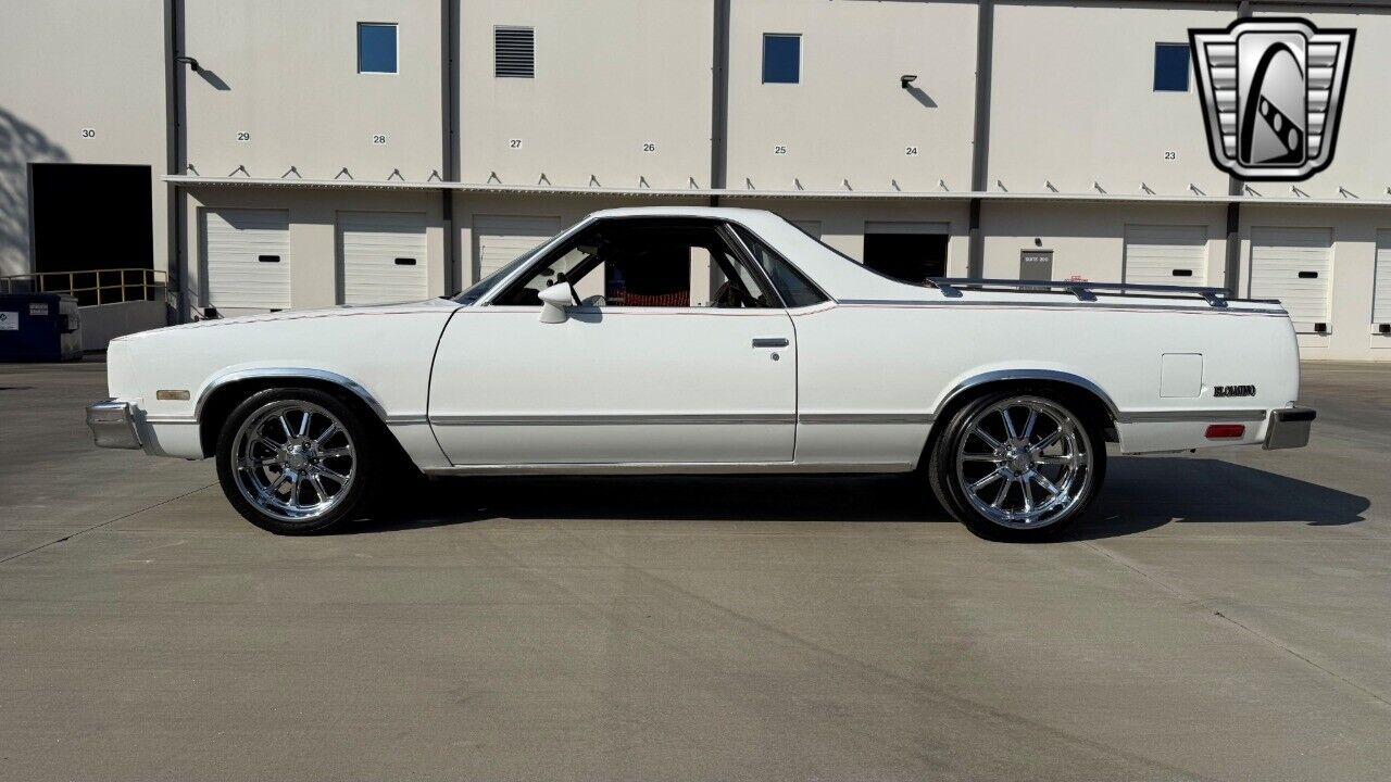 Chevrolet-El-Camino-Cabriolet-1984-White-Brown-83884-3