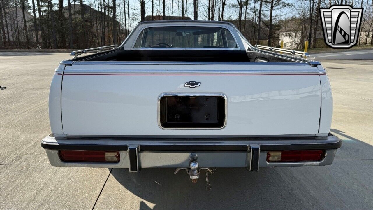 Chevrolet-El-Camino-Cabriolet-1984-White-Brown-83884-8