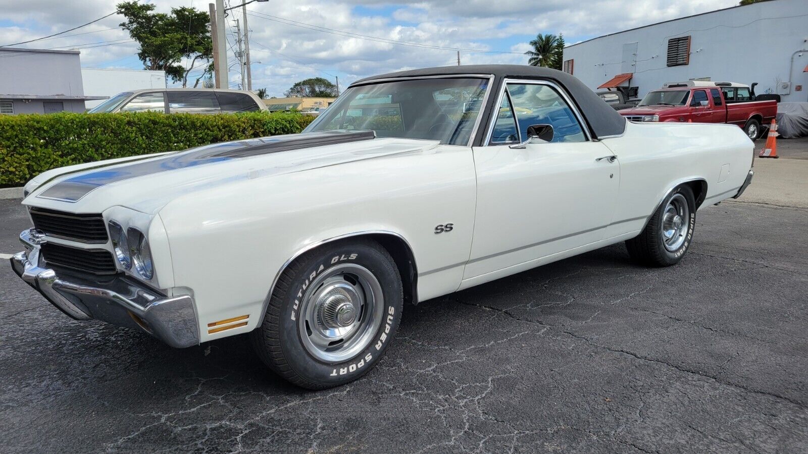 Chevrolet-El-Camino-Coupe-1970-White-Black-99999-3