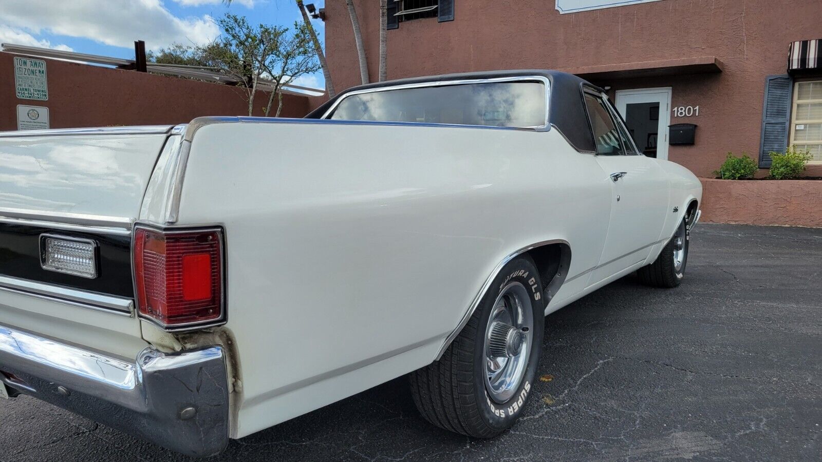 Chevrolet-El-Camino-Coupe-1970-White-Black-99999-9