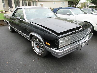 Chevrolet-El-Camino-Pickup-1984-Black-Gray-28444-2