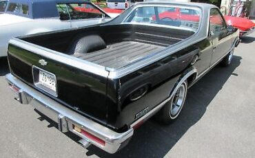 Chevrolet-El-Camino-Pickup-1984-Black-Gray-28444-8