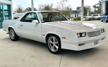 Chevrolet-El-Camino-Pickup-1987-White-Blue-132735-2