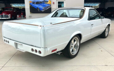 Chevrolet-El-Camino-Pickup-1987-White-Blue-132735-4