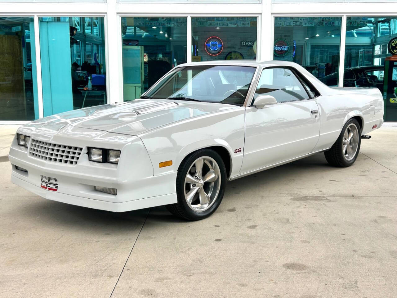 Chevrolet-El-Camino-Pickup-1987-White-Blue-132735-9