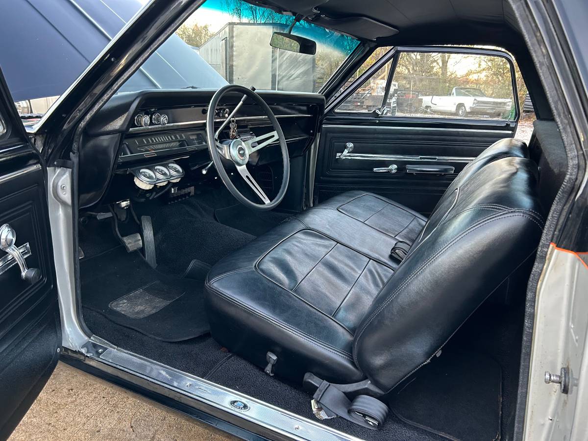 Chevrolet-El-camino-1966-111849-16