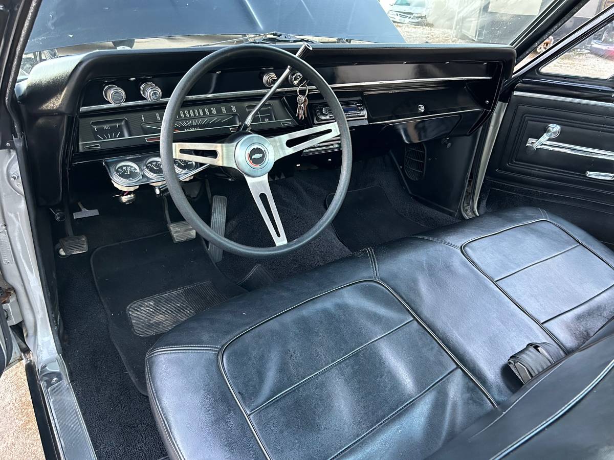 Chevrolet-El-camino-1966-111849-17