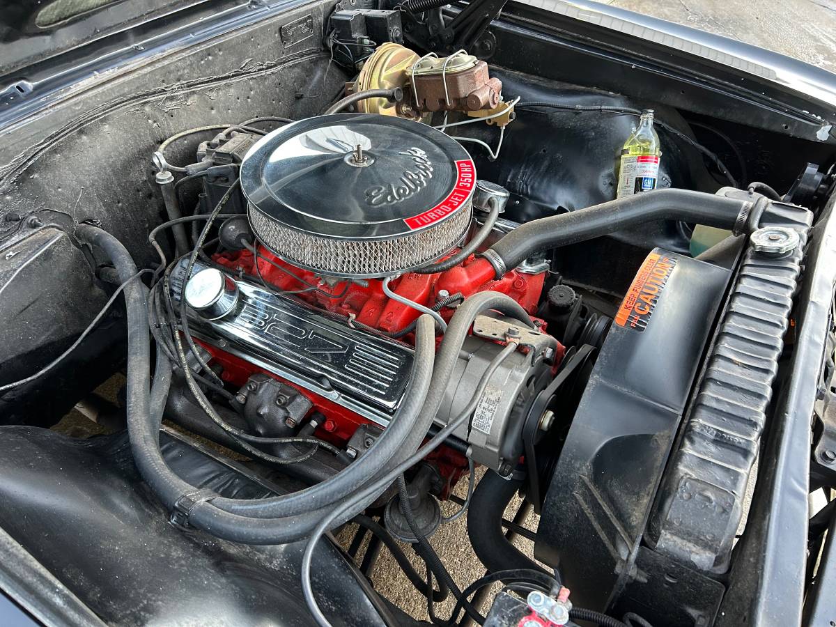 Chevrolet-El-camino-1966-111849-21