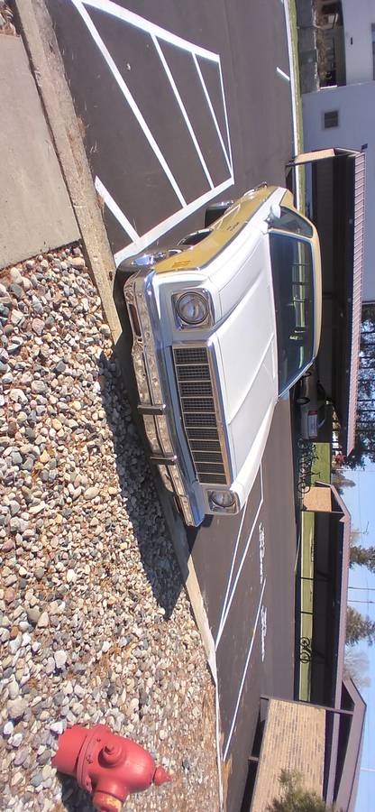 Chevrolet-El-camino-classic-1975-custom-83686