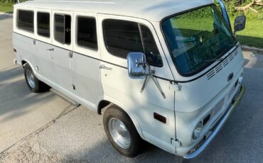 Chevrolet-G-10-1969-silver-75639-4