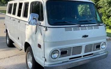 Chevrolet-G-10-1969-silver-75639-7