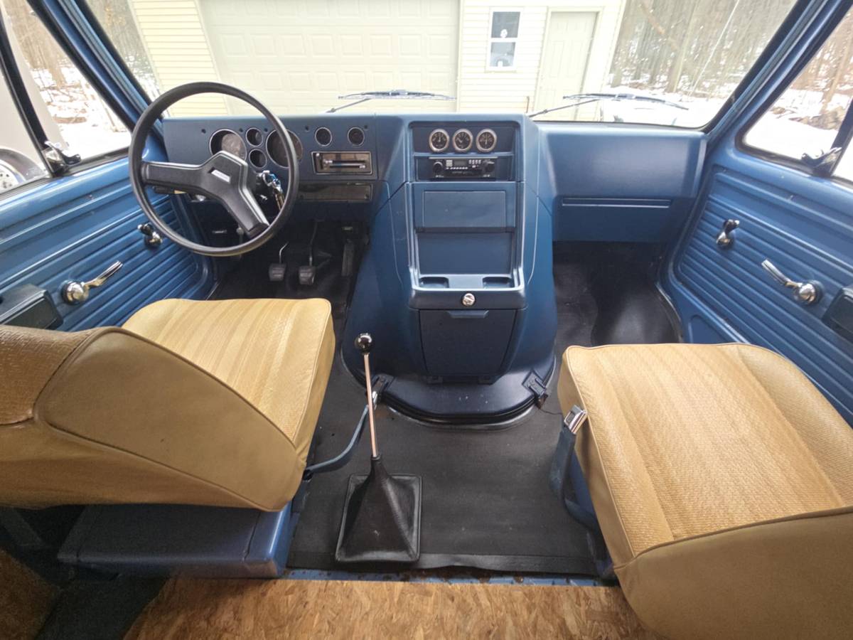 Chevrolet-G10-van-1983-blue-127138-6