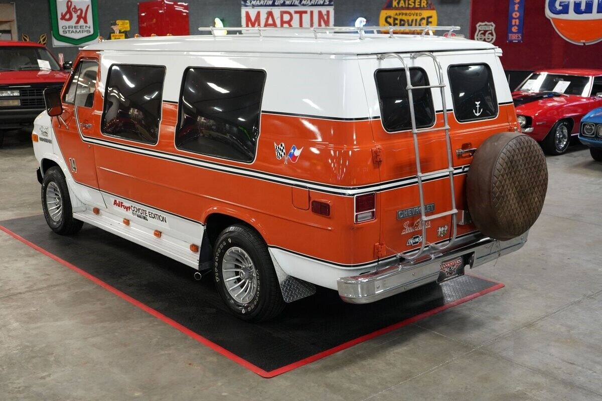 Chevrolet-G20-Good-Times-AJ-Foyt-Coyote-Edition-Van-1978-Orange-Orange-0-12