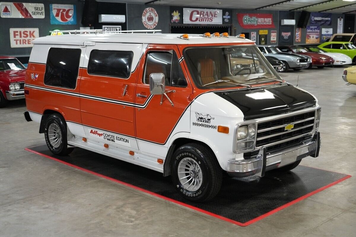 Chevrolet-G20-Good-Times-AJ-Foyt-Coyote-Edition-Van-1978-Orange-Orange-0-16