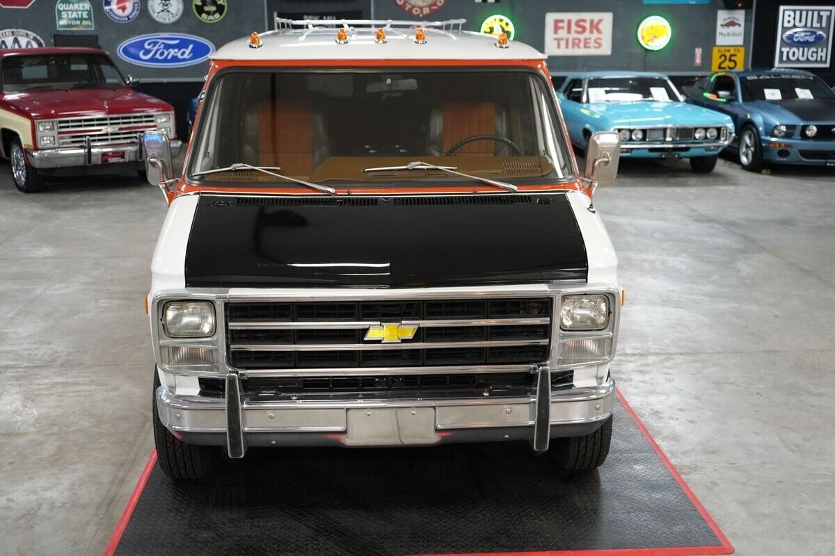 Chevrolet-G20-Good-Times-AJ-Foyt-Coyote-Edition-Van-1978-Orange-Orange-0-17