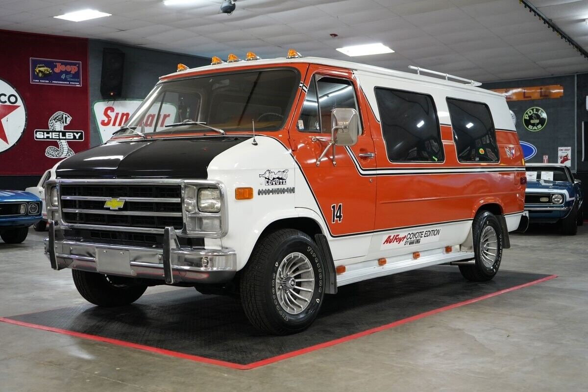 Chevrolet-G20-Good-Times-AJ-Foyt-Coyote-Edition-Van-1978-Orange-Orange-0-18