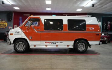 Chevrolet-G20-Good-Times-AJ-Foyt-Coyote-Edition-Van-1978-Orange-Orange-0-19