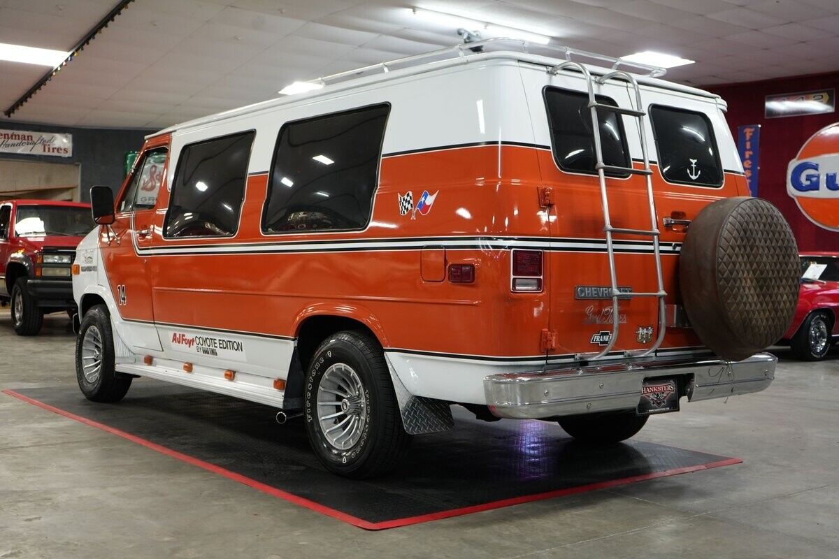 Chevrolet-G20-Good-Times-AJ-Foyt-Coyote-Edition-Van-1978-Orange-Orange-0-20