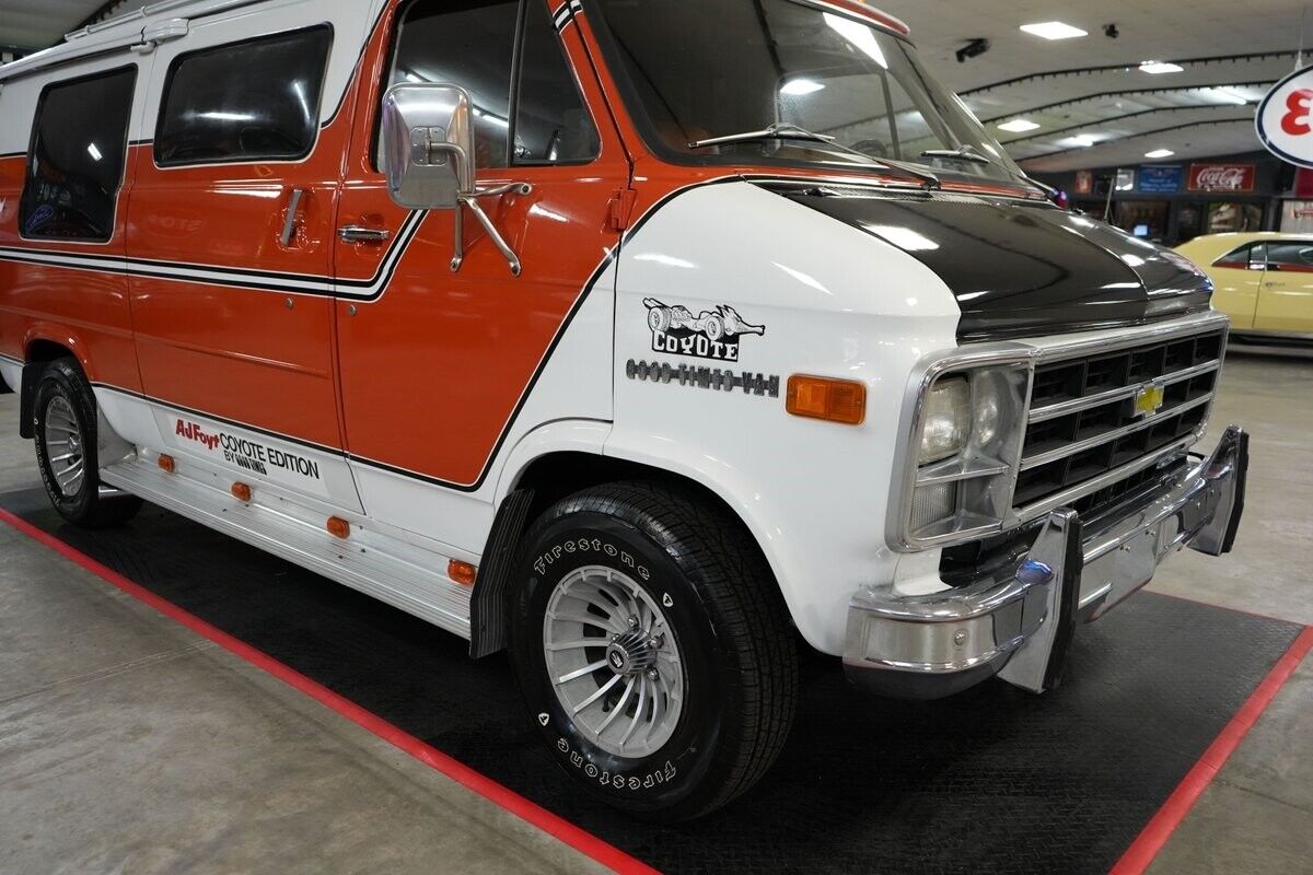 Chevrolet-G20-Good-Times-AJ-Foyt-Coyote-Edition-Van-1978-Orange-Orange-0-29