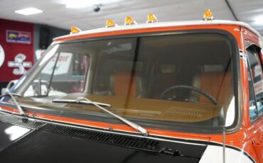 Chevrolet-G20-Good-Times-AJ-Foyt-Coyote-Edition-Van-1978-Orange-Orange-0-32