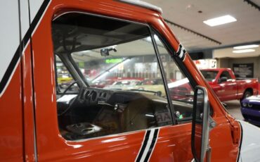 Chevrolet-G20-Good-Times-AJ-Foyt-Coyote-Edition-Van-1978-Orange-Orange-0-35