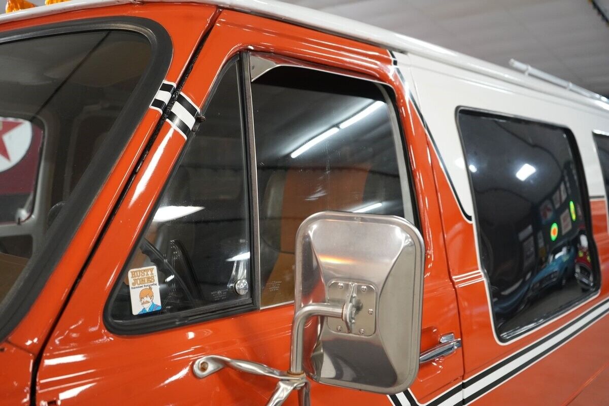 Chevrolet-G20-Good-Times-AJ-Foyt-Coyote-Edition-Van-1978-Orange-Orange-0-38