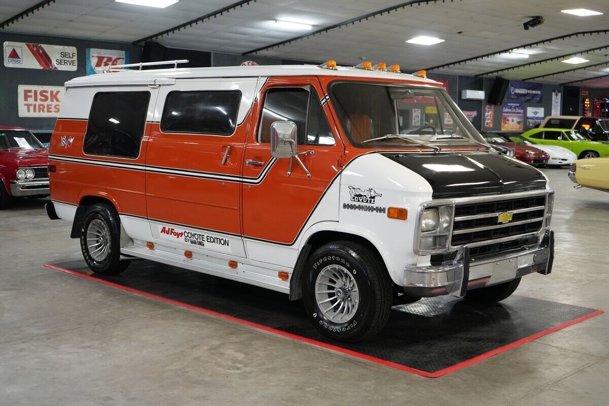 Chevrolet-G20-Good-Times-AJ-Foyt-Coyote-Edition-Van-1978-Orange-Orange-0-7