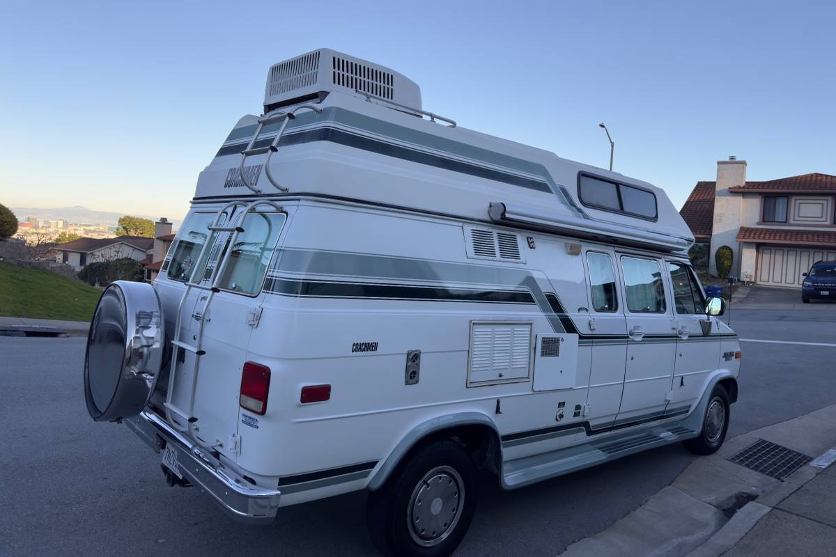 Chevrolet-G30-coachmen-1992-white-99779-9