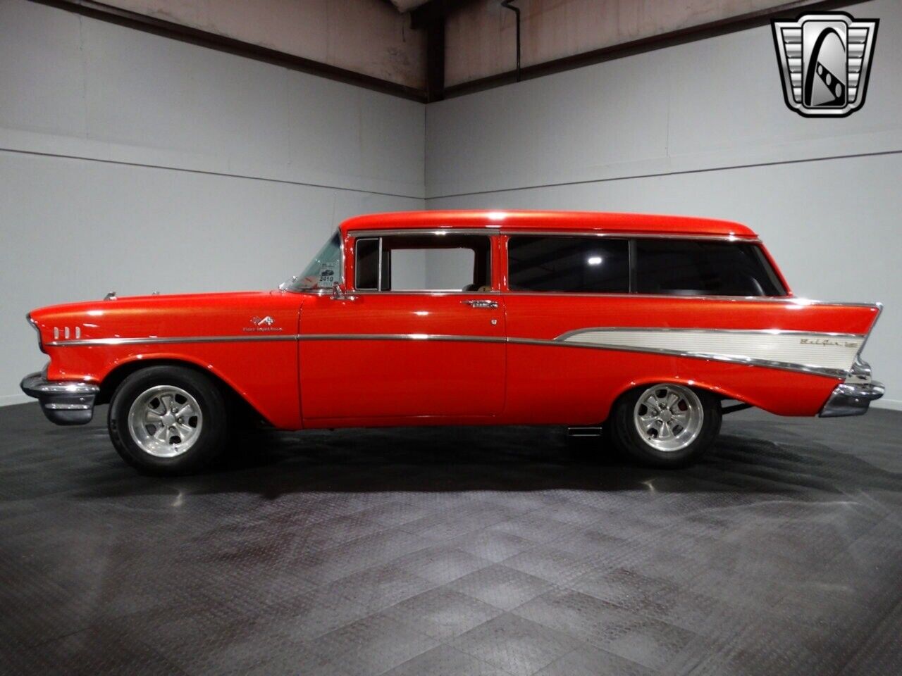 Chevrolet-HANDYMAN-210-WAGON-Cabriolet-1957-Red-Tan-87257-4