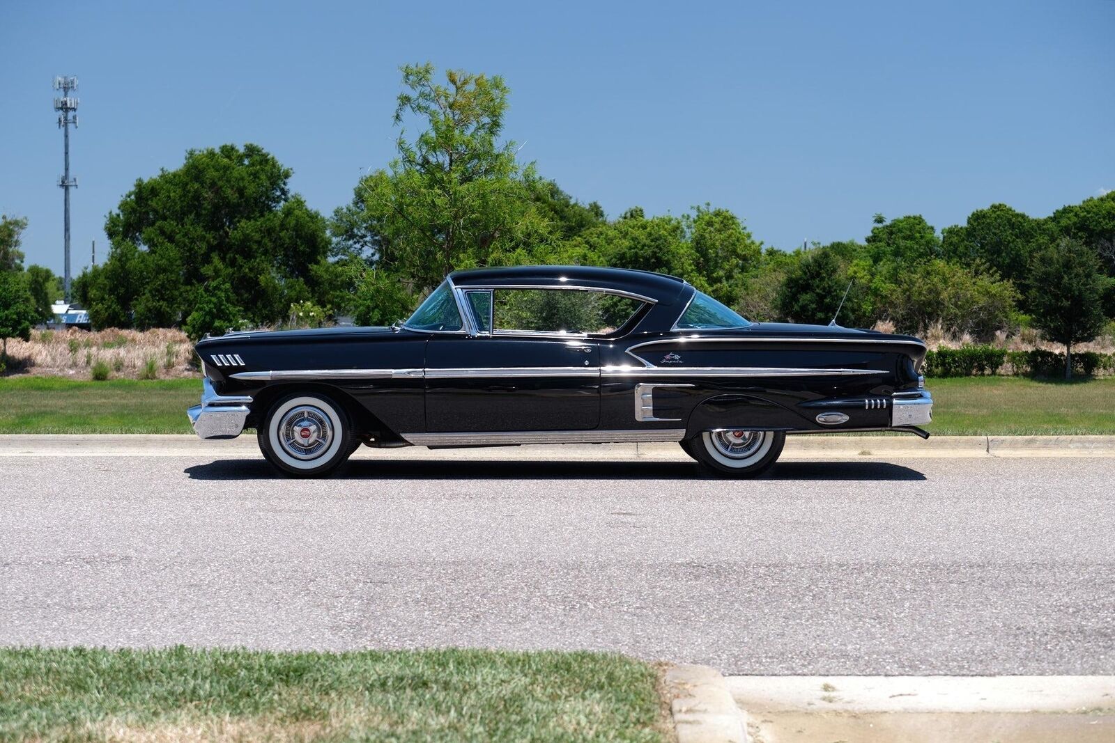 Chevrolet-Impala-1958-Black-Black-4564-1