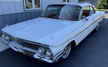 Chevrolet-Impala-1961-125926-1