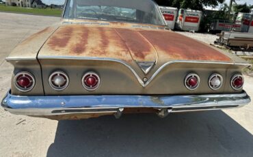 Chevrolet-Impala-1961-Gold-Tan-0-5